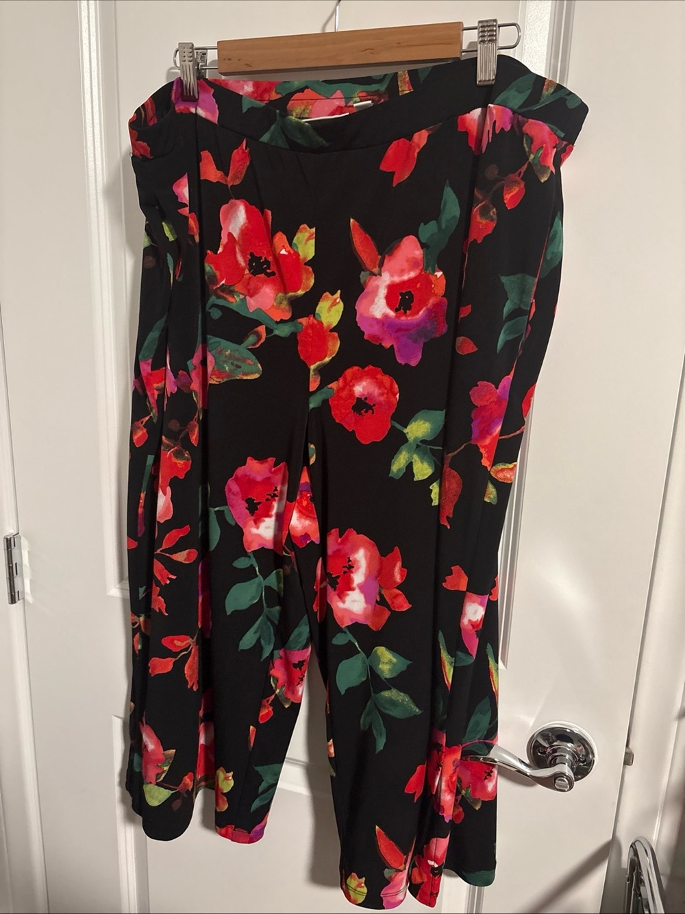 Susan Graver pull on pants size plus size 1X  wide leg floral 40x22 Stretch
